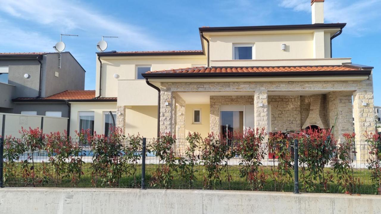 Villa Robert Kastelir Exterior photo